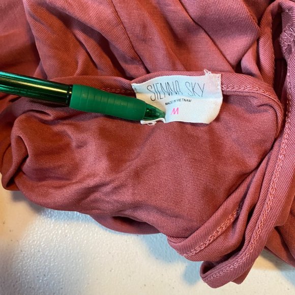 Sienna Sky tank jumpsuit rose in color cropped size M - Picture 7 of 7